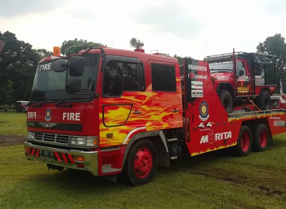 FIRE JEEP CAFS-KARHUTLA UNIT 4 17022506_1472273319463988_3648566858444500410_n