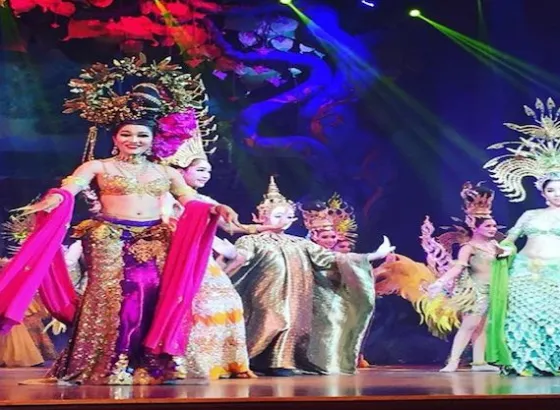 Thailand Alcazar Cabaret Show Pattaya 1 thumb_img_6795_1024_4da9a_2563_196_t598_26
